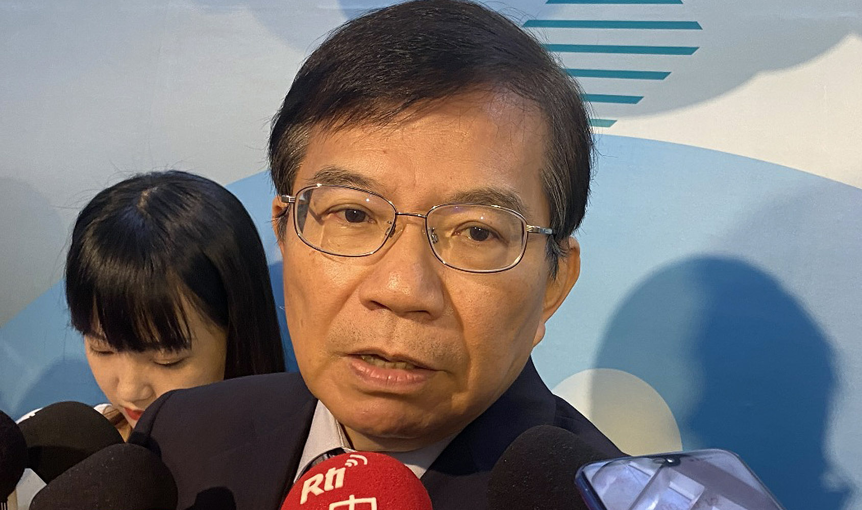 交通部長王國材17日在基隆受訪時說，台鐵票價至少在今年底前都不會變動。(資料照/吳琍君攝)
