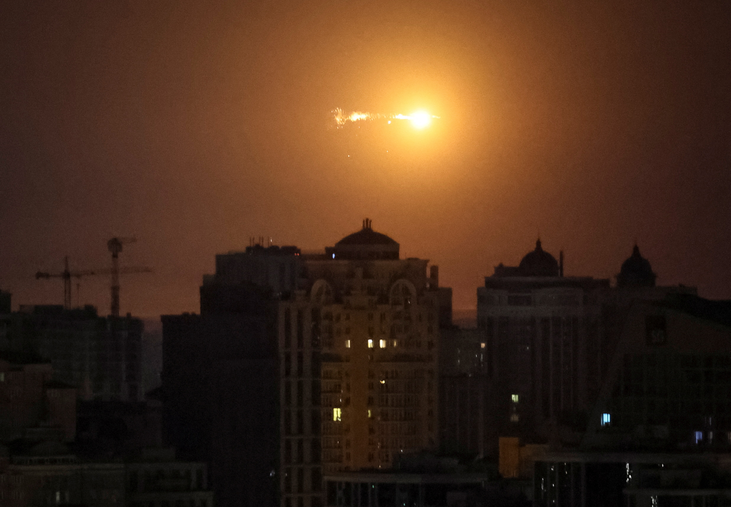 俄軍新一波暗夜空襲，烏克蘭全境警報四起。(路透社/達志影像)