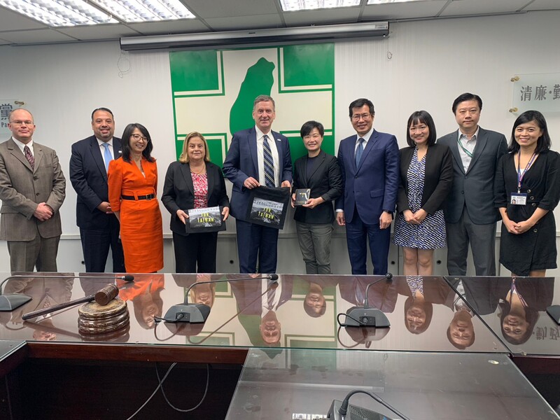 美國威爾遜國際學人中心29日拜會民進黨，就兩岸、國安等議題交流。(圖：中央社)