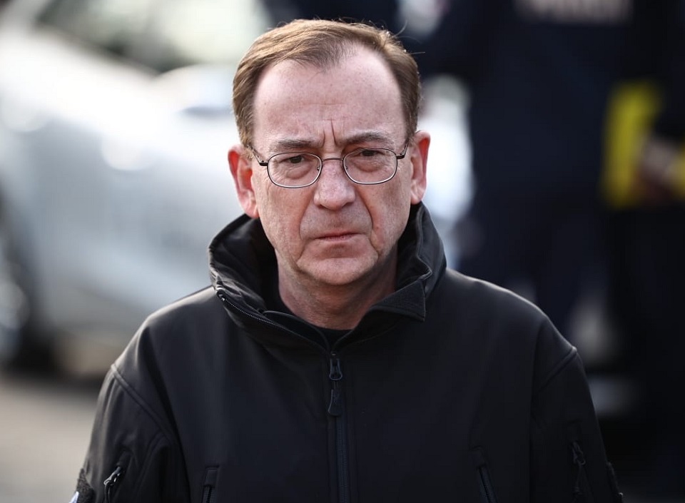 波蘭內政部長卡明斯基4日表示，波蘭已拘留一名涉嫌參與「俄羅斯間諜網絡」的白俄羅斯男子。(圖：卡明斯基推特)