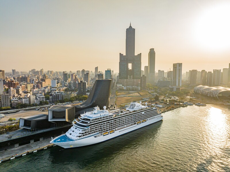 圖為停靠在高雄港的郵輪。(台灣港務公司提供/中央社)