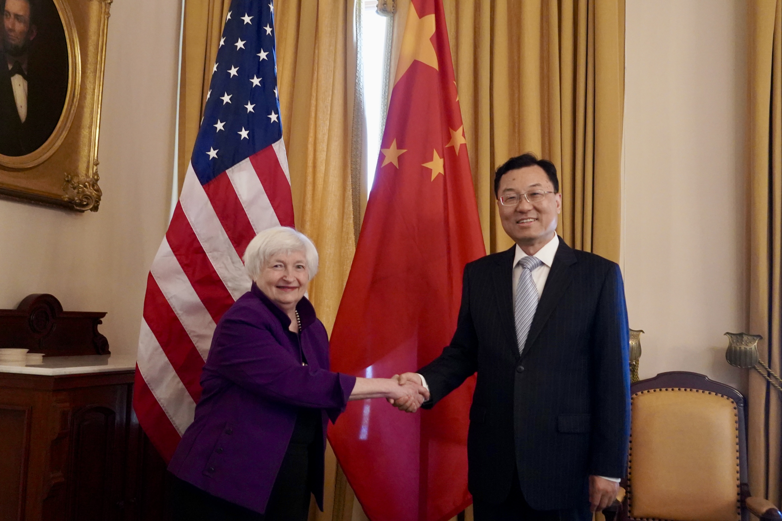 美國財政部長葉倫(Janet Yellen)3日與中國駐美大使謝鋒會面。  (圖:取自中駐美大使館官網)