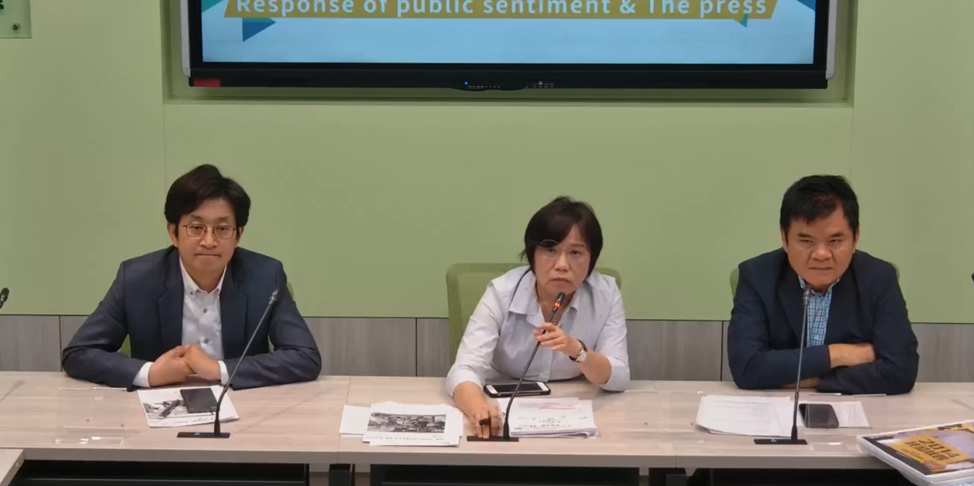 針對在野黨質疑外役監遴選標準從嚴的相關修法遭民進黨延宕，民進黨團10日表示，當時因專家學者及朝野各黨對於關鍵條文各有不同看法，因此無法完成修法，絕非拖延，已要求法務部儘速蒐集學者專家及朝野意見，儘速送至立院於下個會期排案審查。(圖取自民進黨立院黨團臉書直播)