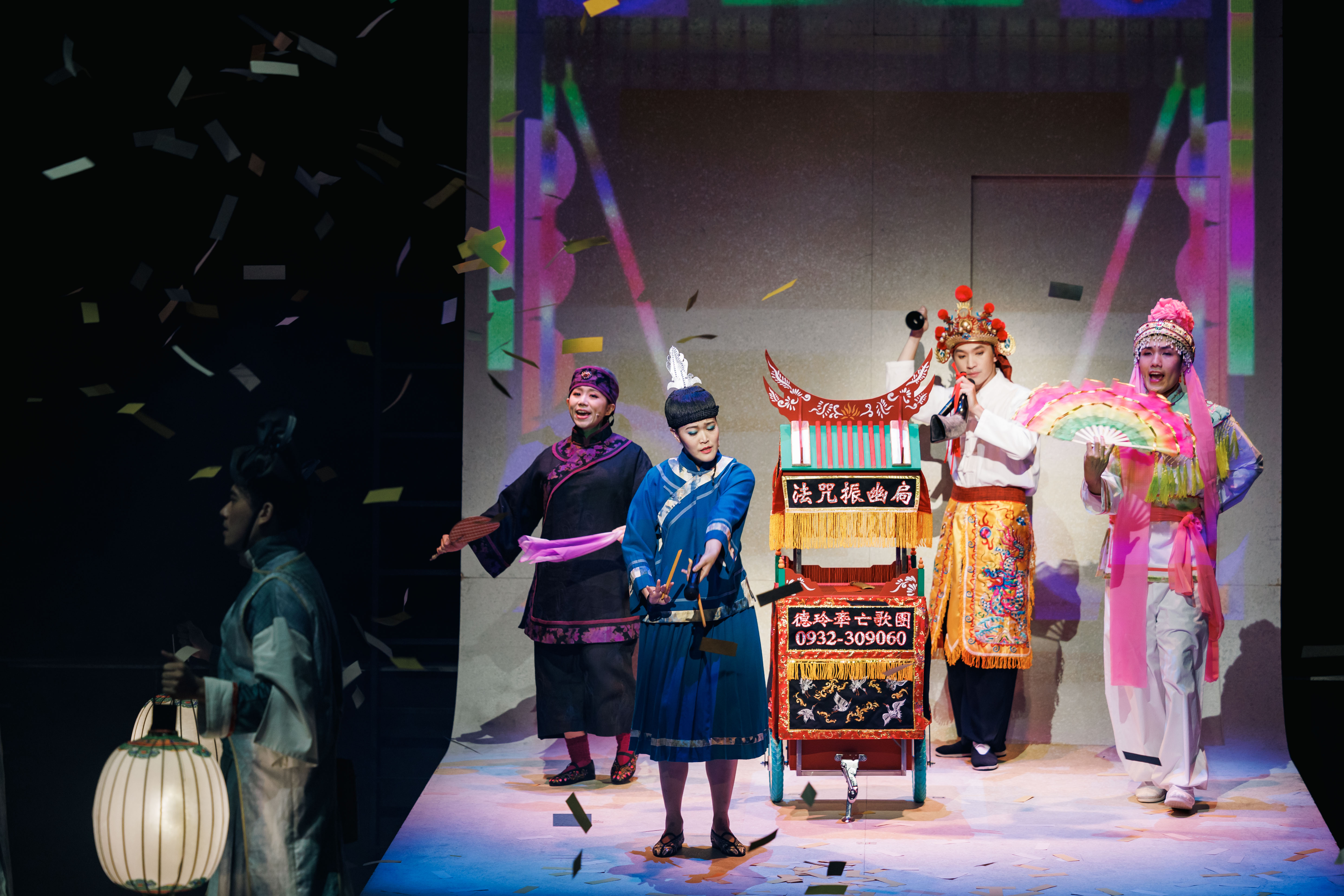 躍演原創音樂劇《勸世三姐妹》叫好叫座，堪稱台灣劇場界現象級劇場作品。(林政億 TeRRy LiN攝影／躍演提供)