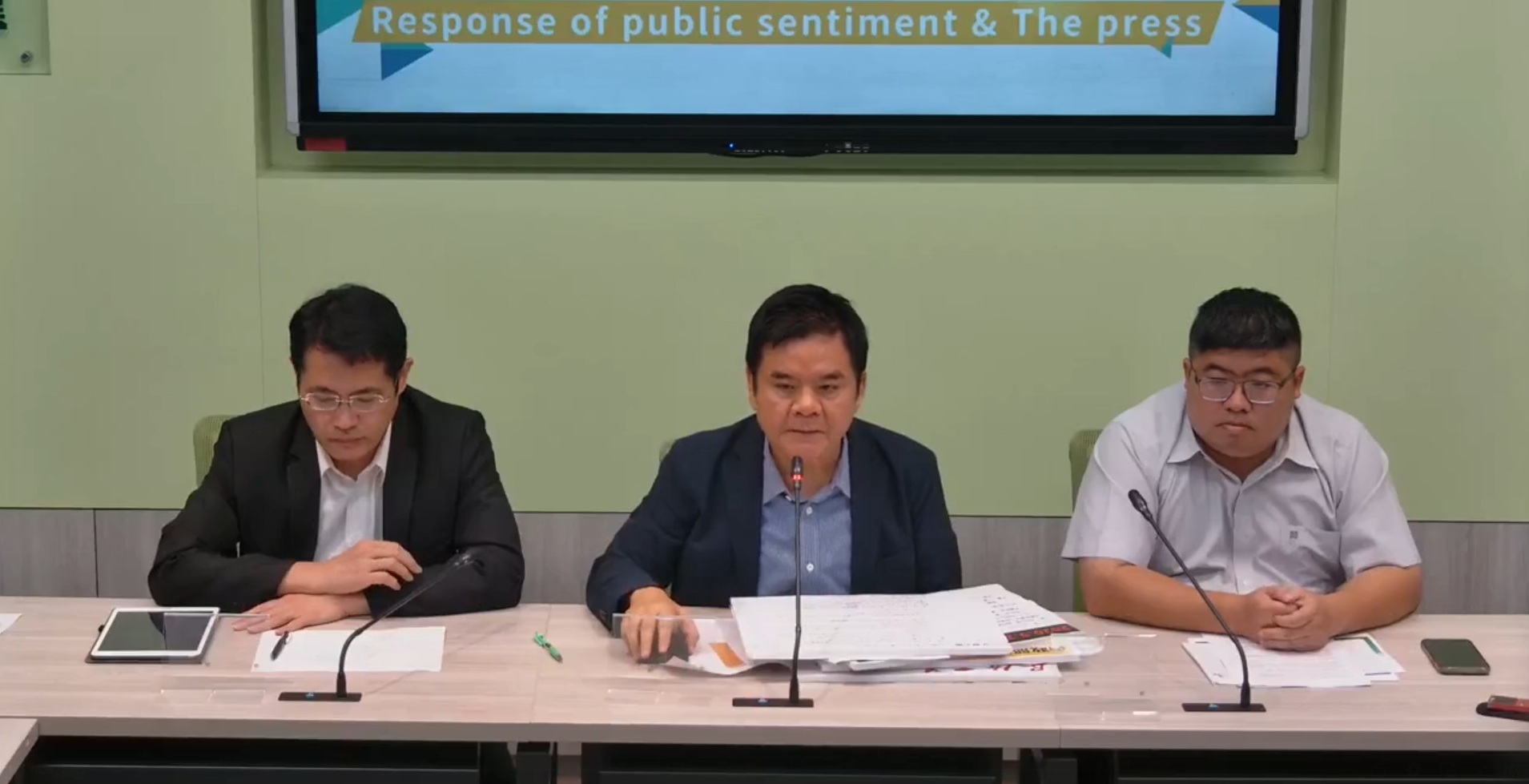 力駁外役監條例修法打假球，民進黨團表示，列入臨時會議程。(圖取自民進黨立院黨團直播)