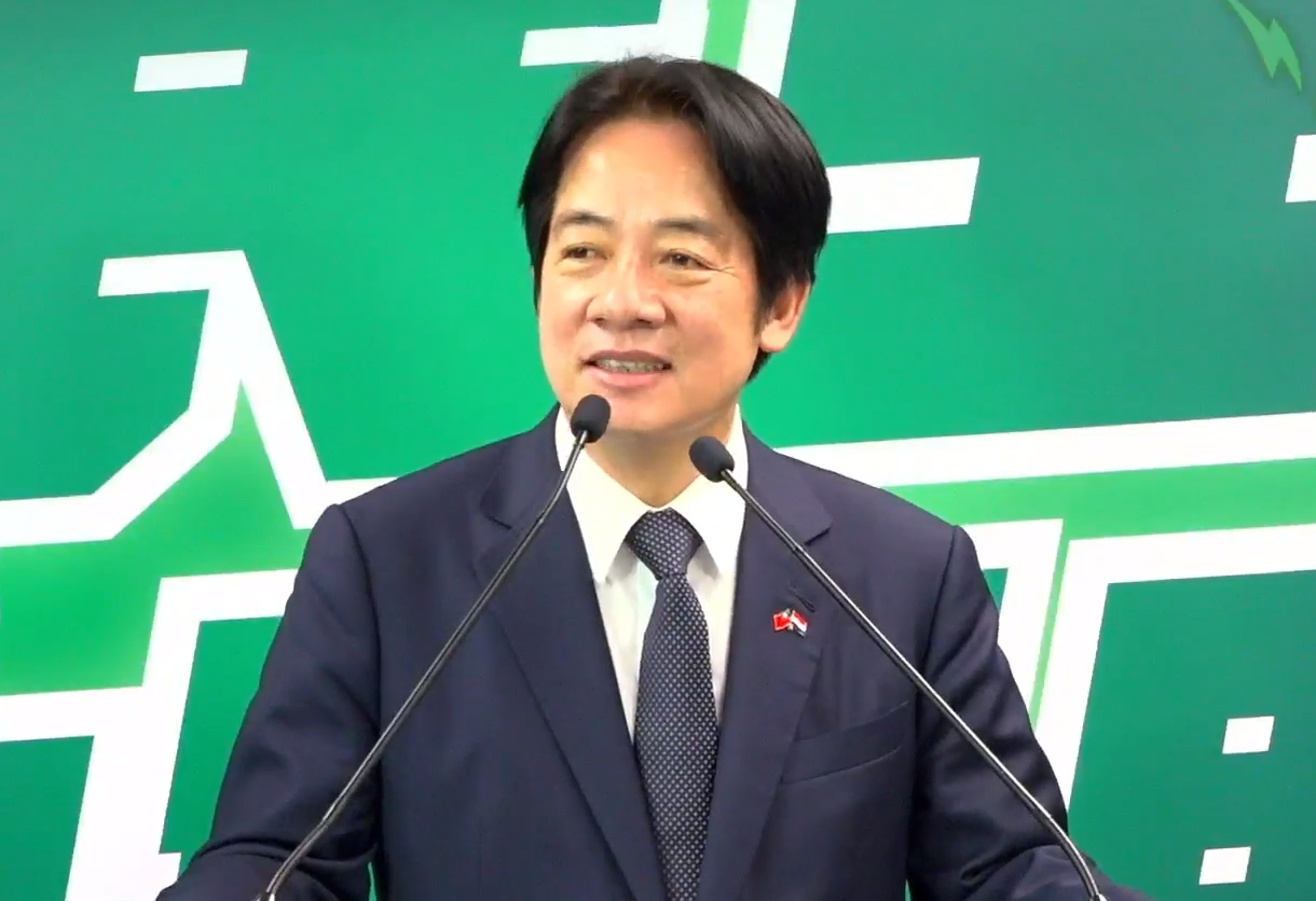 民進黨主席暨總統參選人賴清德12日表示，希望行政團隊避免「出錯」，因為7局後才決定比賽勝負，強力的打擊只是增加精彩度，防守才是勝負關鍵。(擷自民進黨臉書)