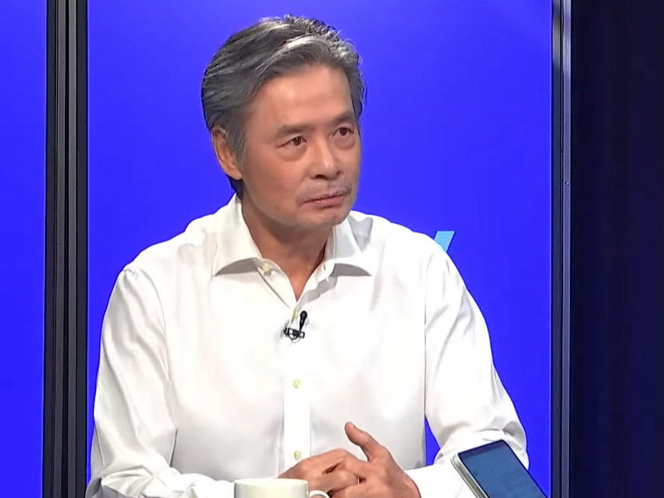 國民黨總統參選人侯友宜競選辦公室執行長金溥聰表示，Timing is everything（時機最重要），藍白雙方目前對彼此保持友善態度。(圖擷自YouTube)