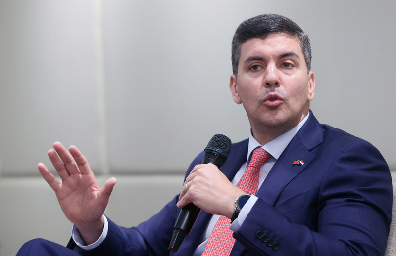 巴拉圭總統當選人潘尼亞(Santiago Peña Palacios)15日下午在台北君悅酒店接受媒體聯訪。(圖：中央社)