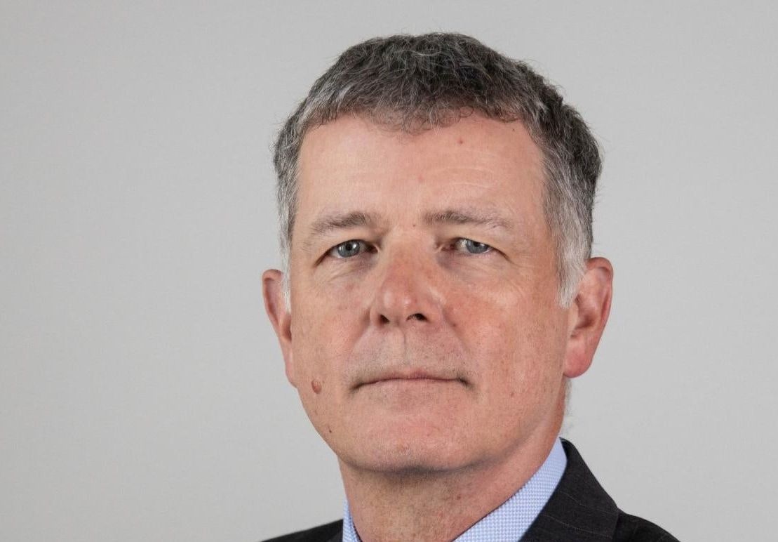 英國對外情報機關「軍情六處」（MI6）首長摩爾（Richard Moore）。(圖：取自維基百科)