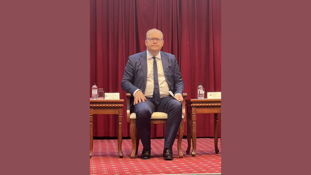 歐洲議會外委會副主席白艾特率團訪台，代表團員26日在外交部舉行記者會，說明此行是要展現對台的重視，以及盼深化歐盟與台灣的關係。(圖：中央社)