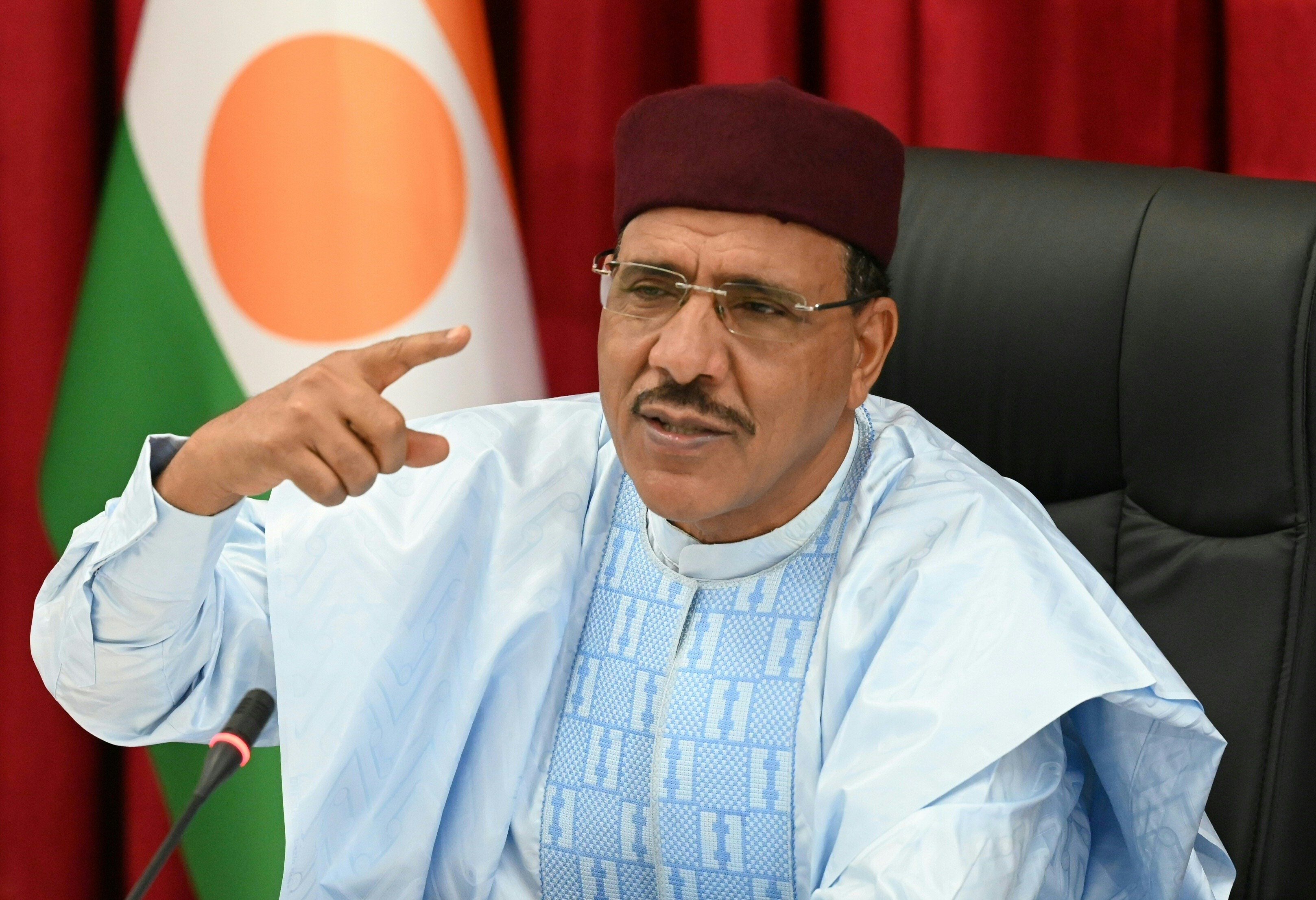尼日總統貝佐姆(Mohamed Bazoum)。(AFP)