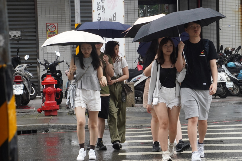 中颱卡努進逼，北北基宜3日同步停班停課。(圖：中央社)