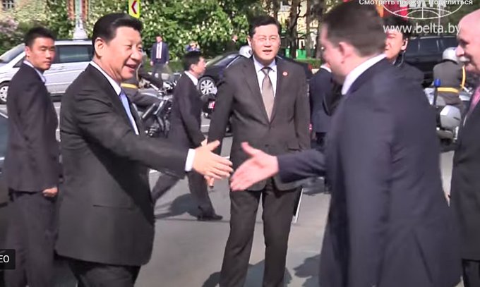 前白俄羅斯外交部一等秘書帕維爾·斯倫金(Pavel Slunkin)貼出秦剛在白俄羅斯擔任外交官期間處理習近平訪問，並透露當時中國外交人員行事風格，說明秦剛如何快速升遷。(Twitter/@PavelSlunkin)
