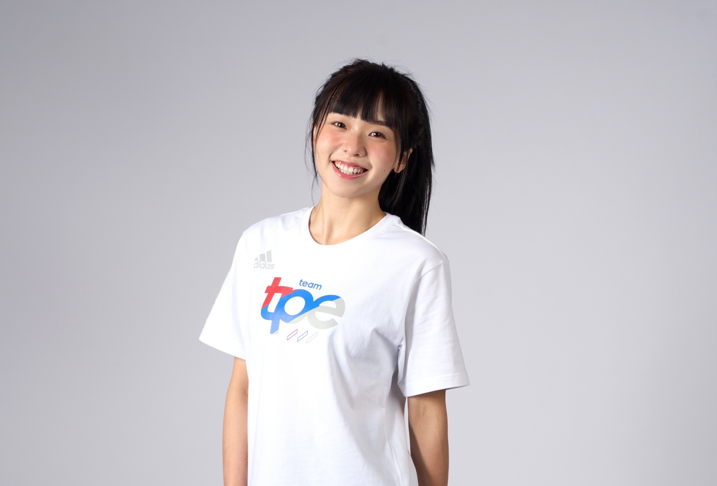 排球代表隊隊長廖苡任，擔任2021成都世大運我代表團開幕典禮掌旗官，她開心表示獲得殊榮，並期待能助團隊取得佳績。(體育署提供)