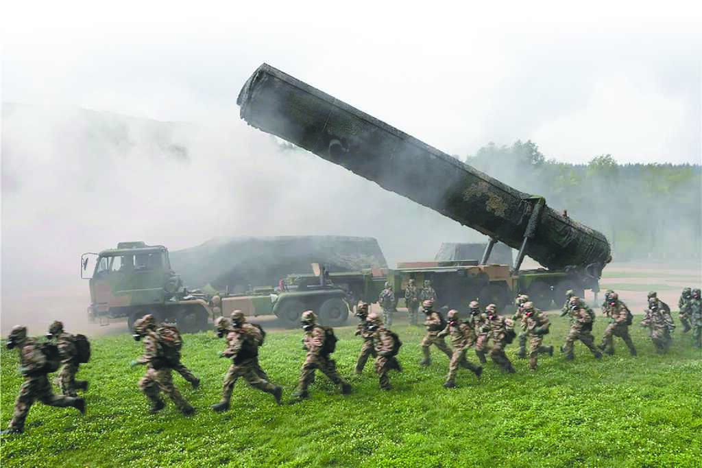圖為中共解放軍火箭軍操演。(圖取自中國軍網)
