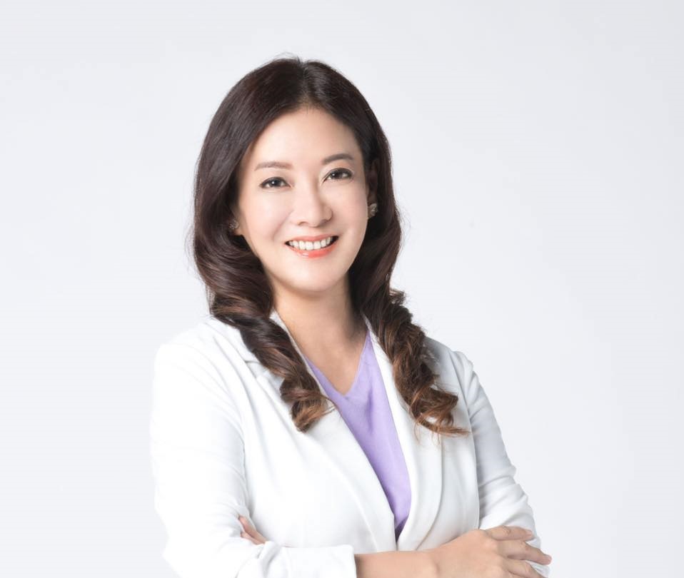 蔣絜安表示將放棄碩士學位，也已主動向民進黨主席賴清德辭去客家事務部主任一職。(圖：蔣絜安臉書)
