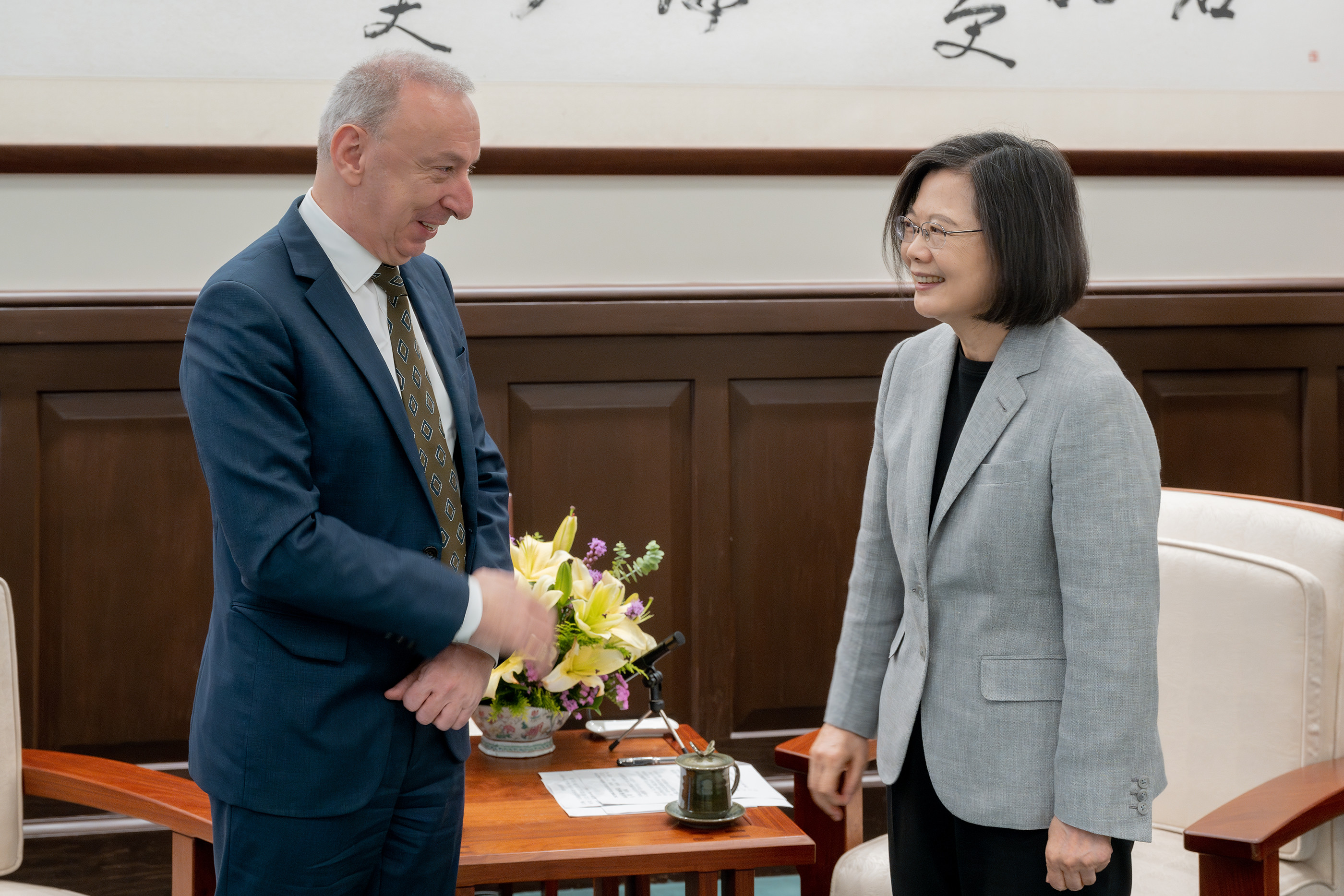 蔡英文總統2日接見法國在台協會主任公孫孟。 (圖:總統府)