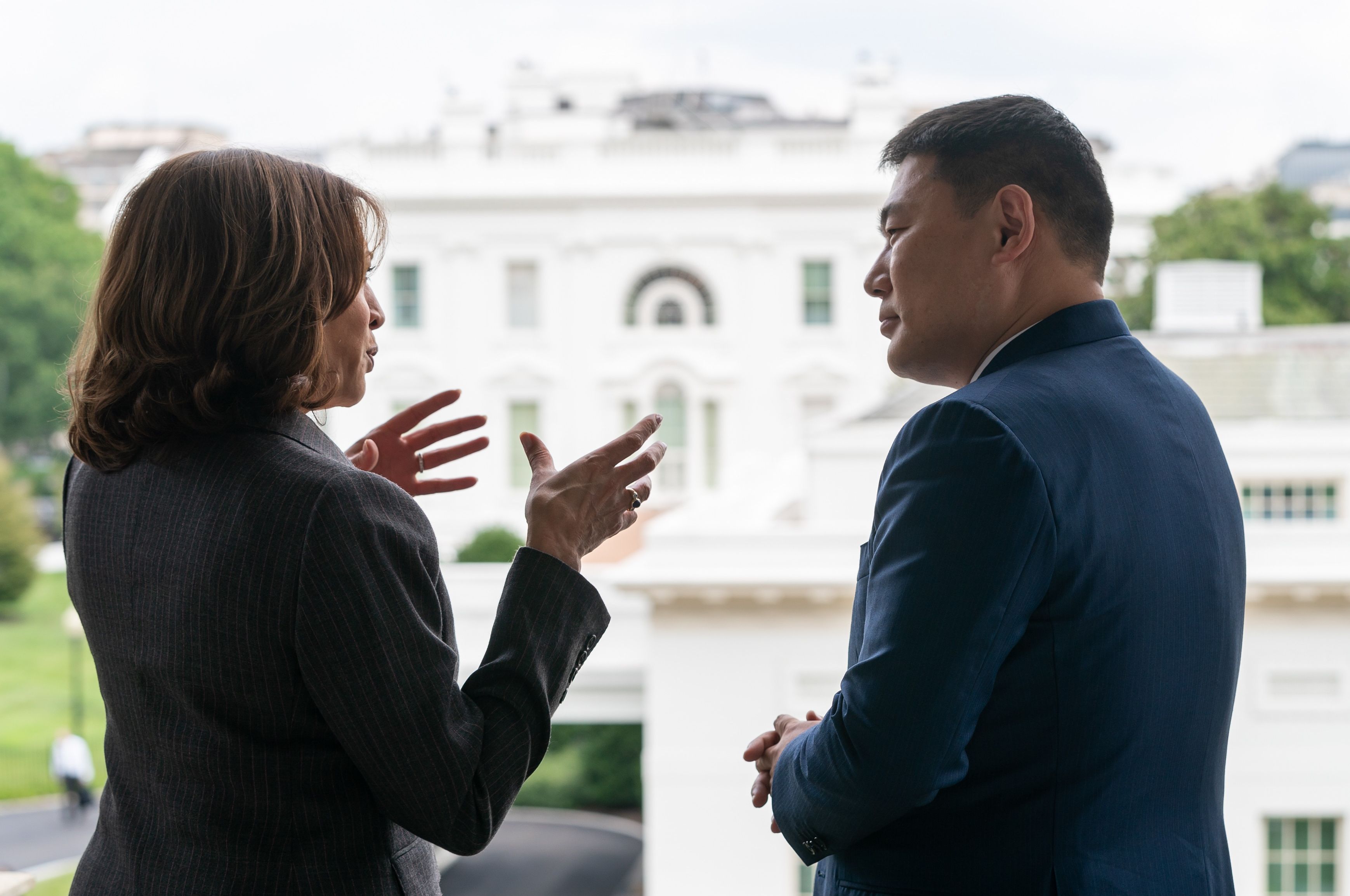 美國副總統賀錦麗(Kamala Harris)和蒙古總理奧雲額爾登(L. Oyun-Erdene)2日於華府會談。 (圖:@VP)