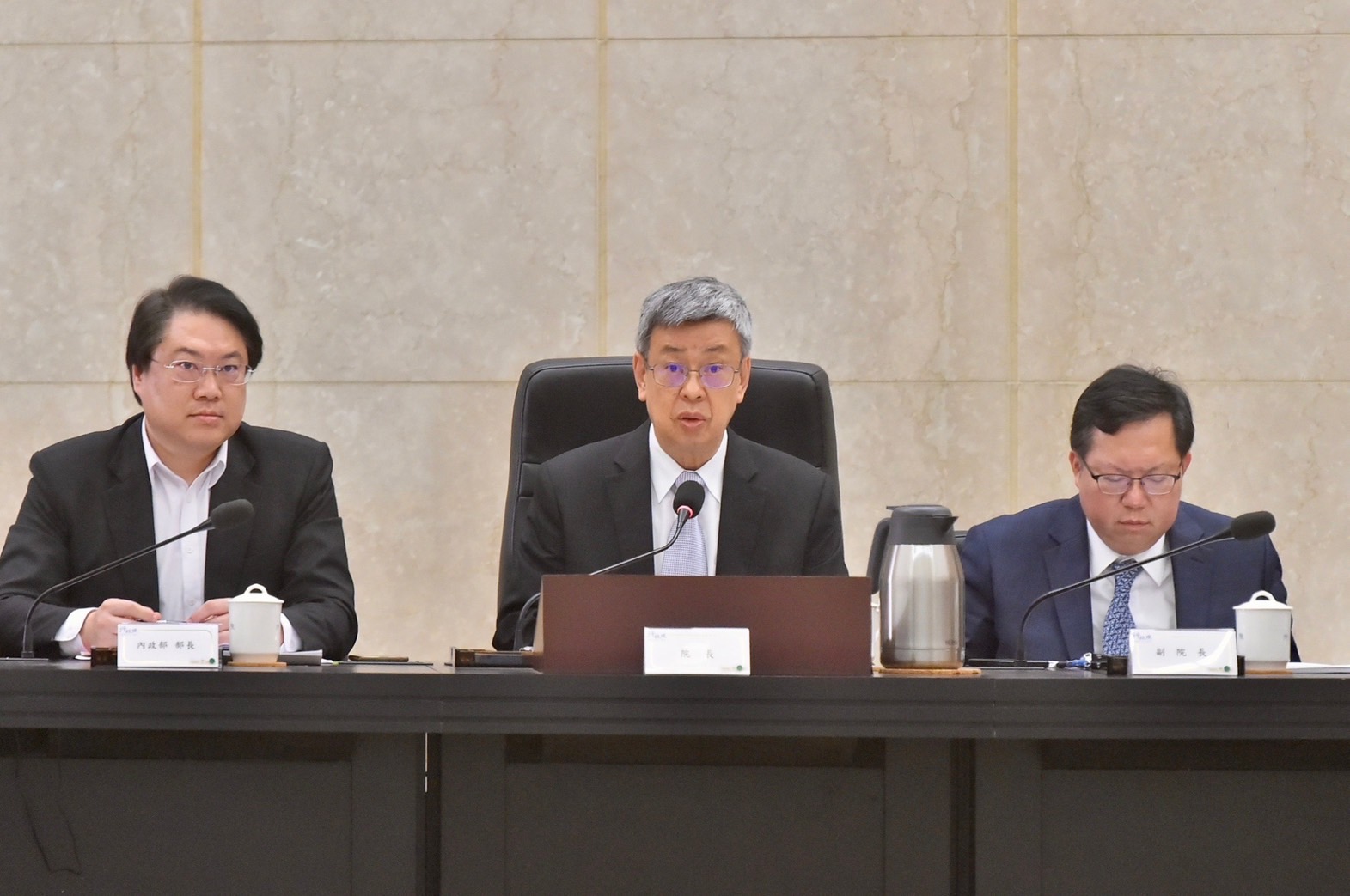 行政院長陳建仁(中)9日主持「2023年度第3次治安會報」。 (圖:行政院)