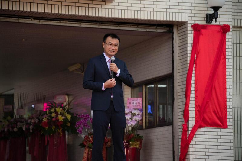 農業部漁業署揭牌典禮13日在高雄舉行，農業部長陳吉仲出席表示，政府會跟漁民站在一起，要永遠做漁民的靠山、永續壯大台灣漁業。（漁業署提供） (圖：中央社)