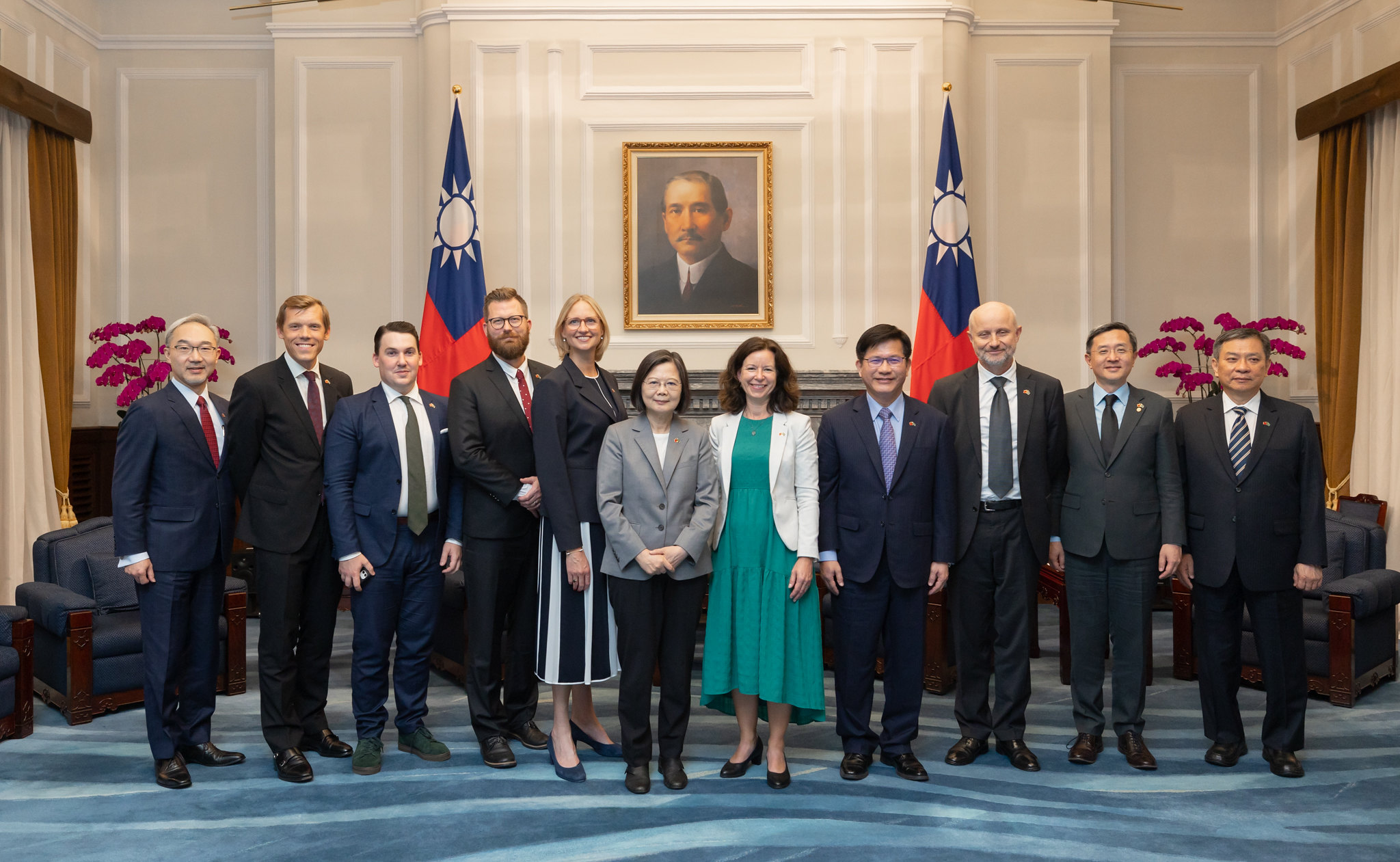 蔡英文總統23日接見「台瑞典國會議員協會」訪團。(圖：總統府Flickr)