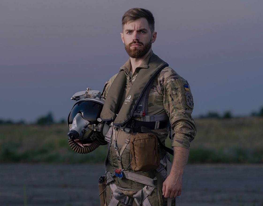 烏克蘭兩架L-39軍用飛機25日在日托米爾地區上空相撞。烏克蘭空軍的三名飛行員喪生。其中一名少校飛行員為是曾獲得三級勇氣勳章的知名飛行員皮爾希契柯夫(Andrii Pilshchykov)。(X@DefenceU)