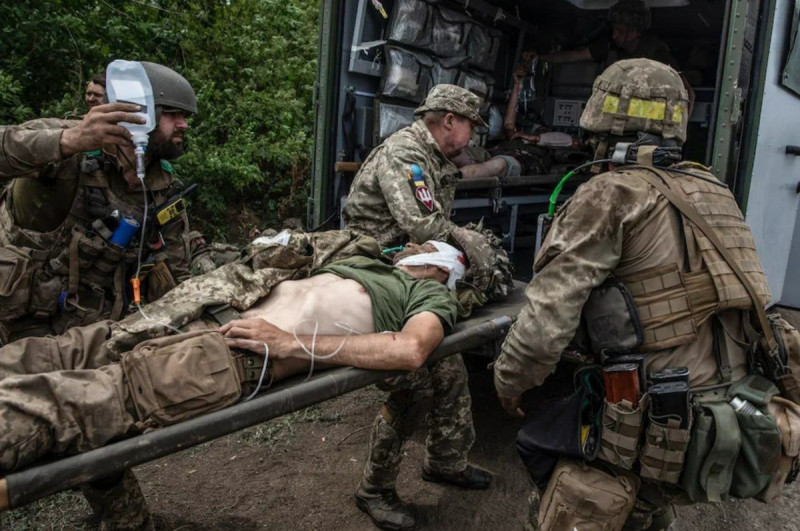 烏軍軍醫表示，至少2/3的烏克蘭士兵都是死於失血過多。(推特)