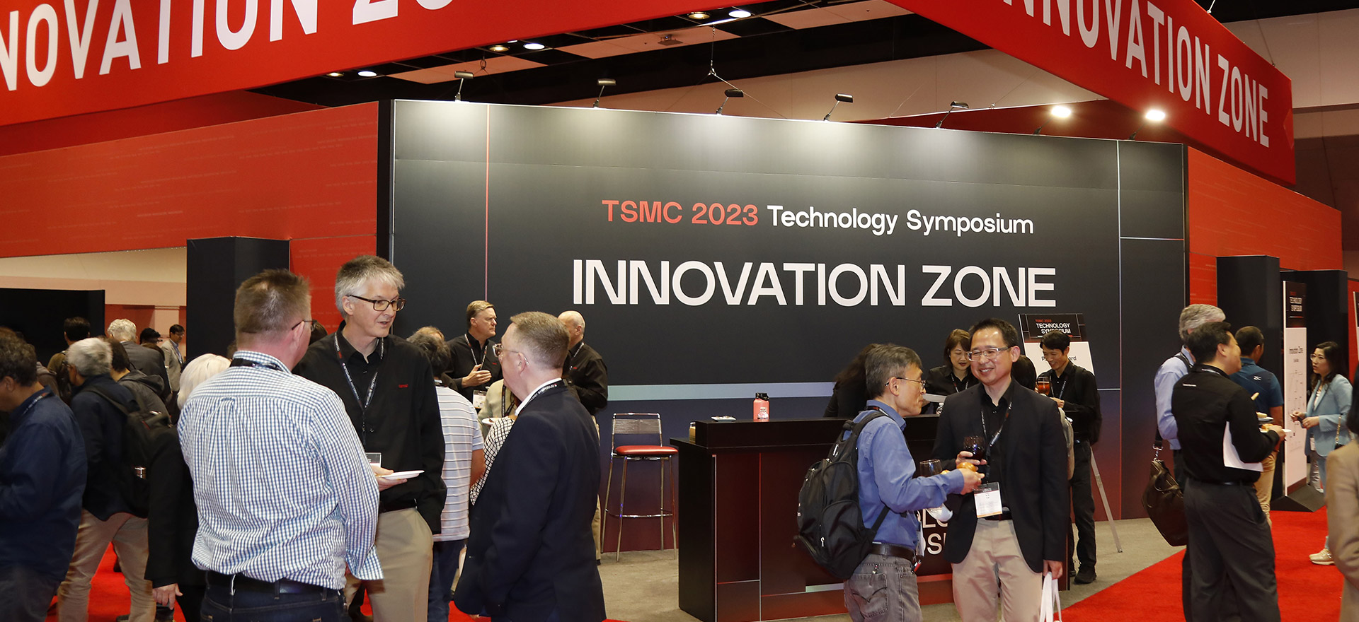 台積電於技術論壇中設置「創新專區」，展出新興客戶的創新技術與產品。（圖：TSMC）