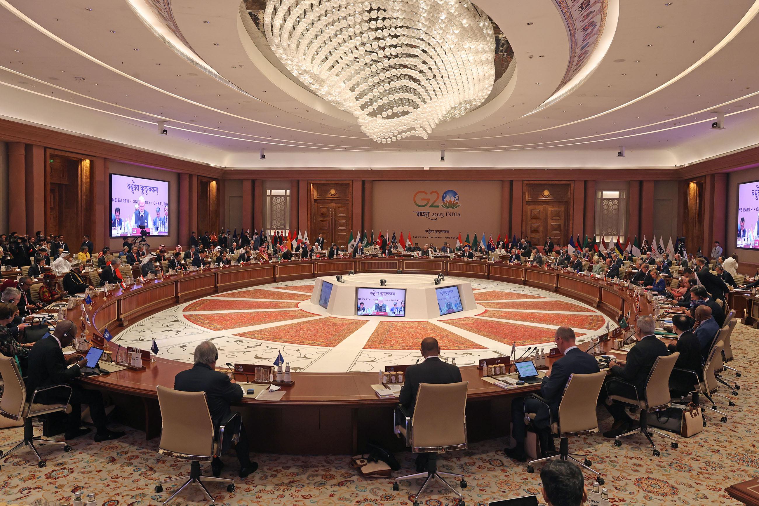 G20峰會進入最後一天，俄羅斯和美國都讚揚G20峰會發表的聯合宣言。(FB/@kantei)