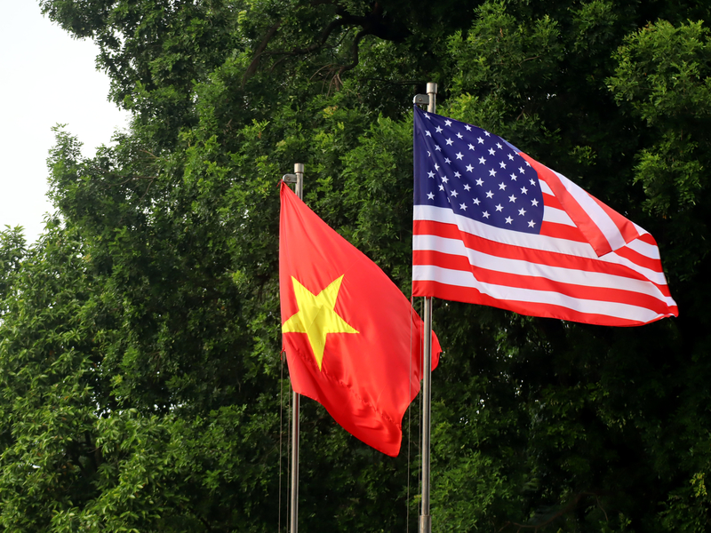 美國將對進口鋼鐵和鋁材課徵25%關稅。越南官員表示，越南的鋼鐵在2018年就開始向美國支付25%的關稅，更需留意的是各國可能祭出的防衛措施對越南鋼鐵出口所帶來的挑戰。 (圖：中央社)