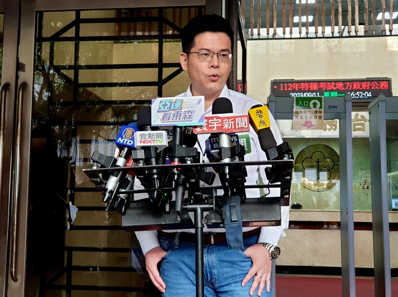 台北市法務局長連堂凱表示，北市府尊重北院的裁定，經與律師團商討後，決定不再對日前北院第一波假扣押裁定提出抗告，現階段持續協助受災住戶進行安置、賠償、重建。 (資料照/中央社)
