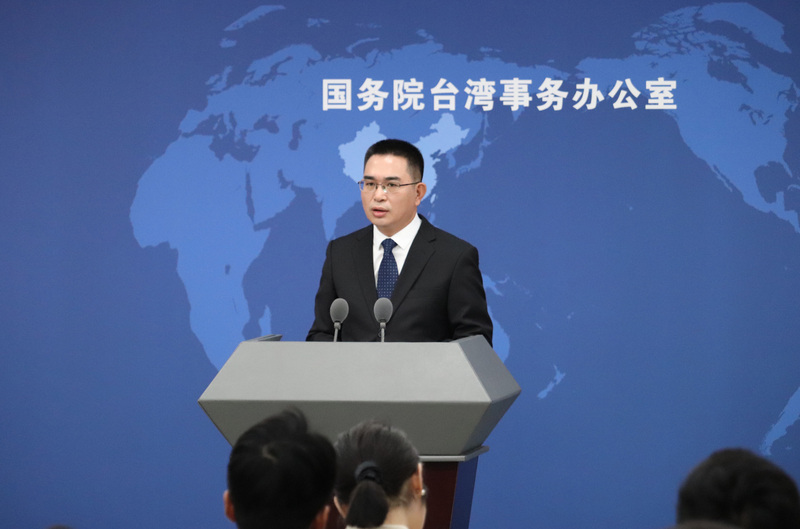 新任國台辦發言人陳斌華13日在國台辦例行記者會首次亮相，並回應記者提問。 (圖：中央社)