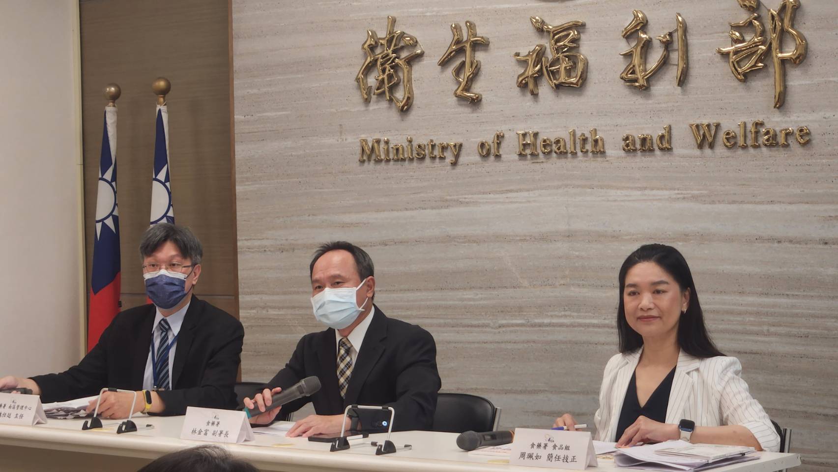 台農巴西蛋「誤標」效期全下架，食藥署開罰，但該批蛋改正後可再上市。(江昭倫 攝)