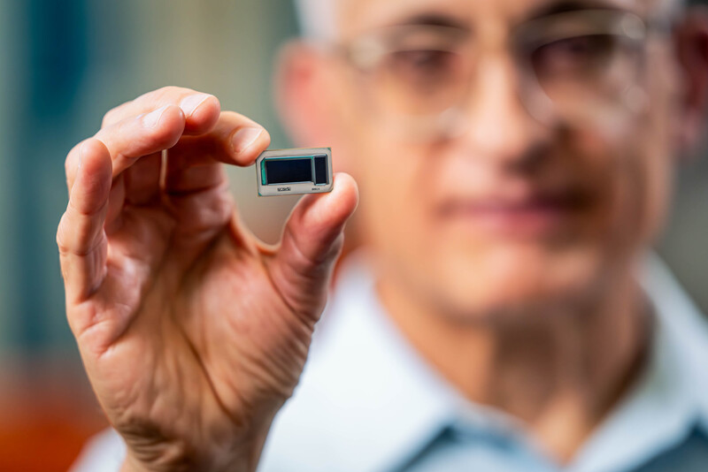 晶片大廠英特爾（Intel）宣布推出用於下一代先進封裝的玻璃基板，計劃在2026至2030年量產。（英特爾提供） (圖：中央社)