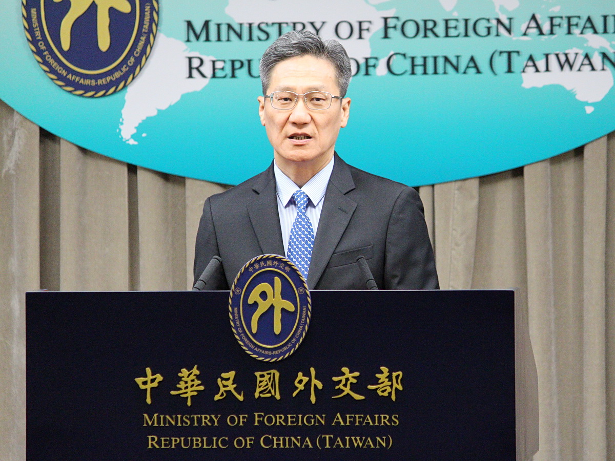 外交部拉美司副司長張自信表示，我國尊重瓜地馬拉民主選舉的結果，也持續關注瓜國選後政情發展 (央廣記者王照坤 攝)