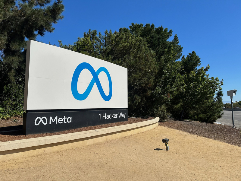 Meta貼文宣部更新仇恨言論政策，將刪除攻擊猶太人貼文。圖為Meta加州總部。(圖：中央社)
