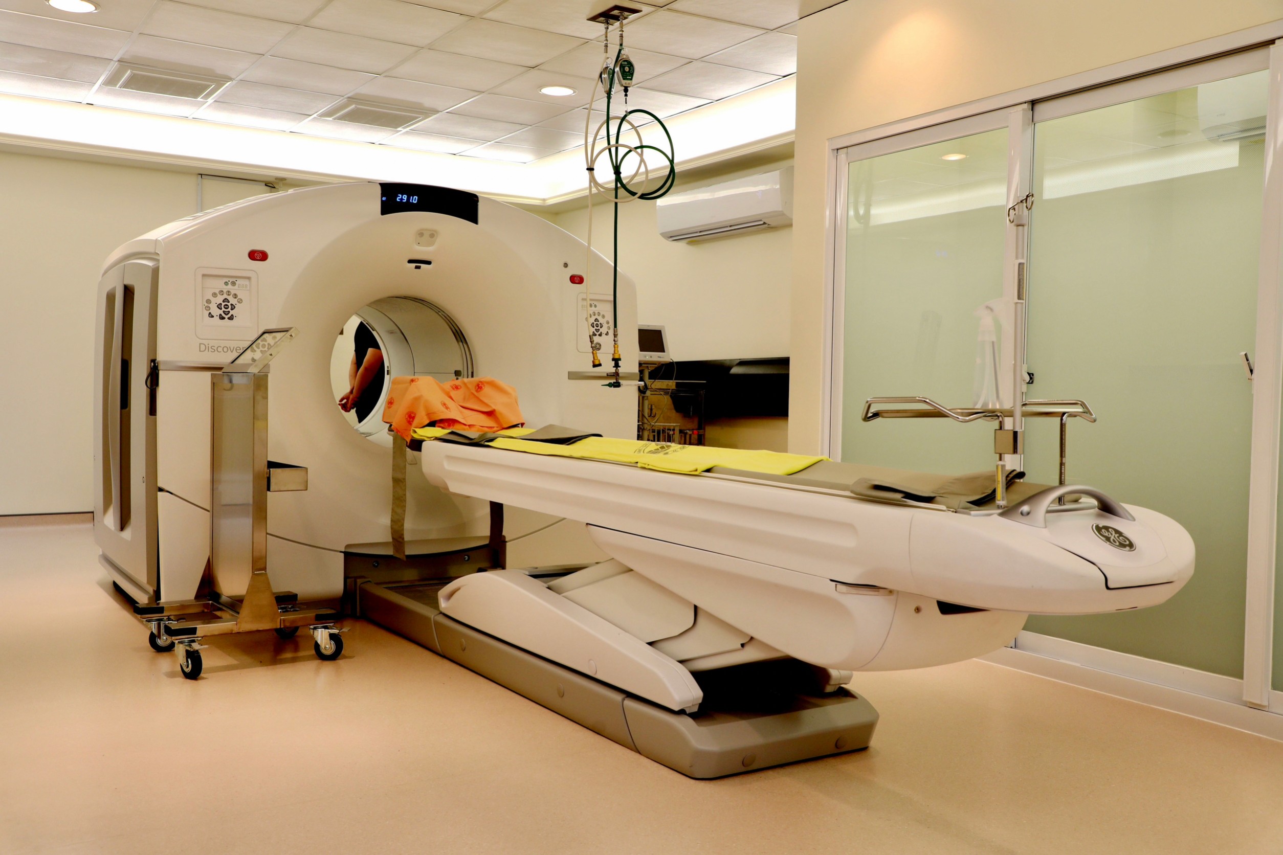 數位化正子電腦斷層造影儀(PET/CT)，癌症治療更精準。(北榮提供)