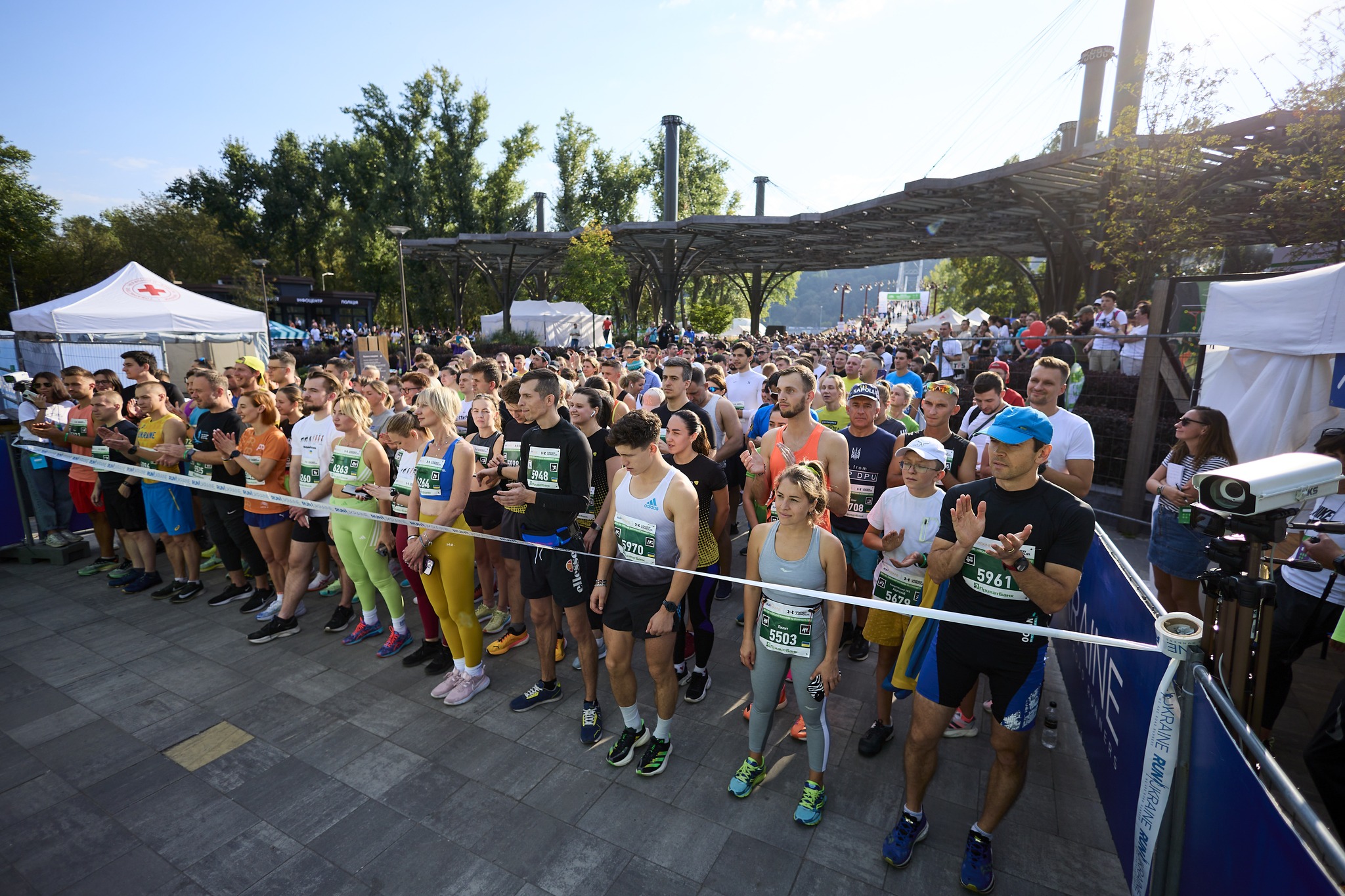 數千人參加基輔馬拉松。(圖：取自Kyiv City Marathon粉專)