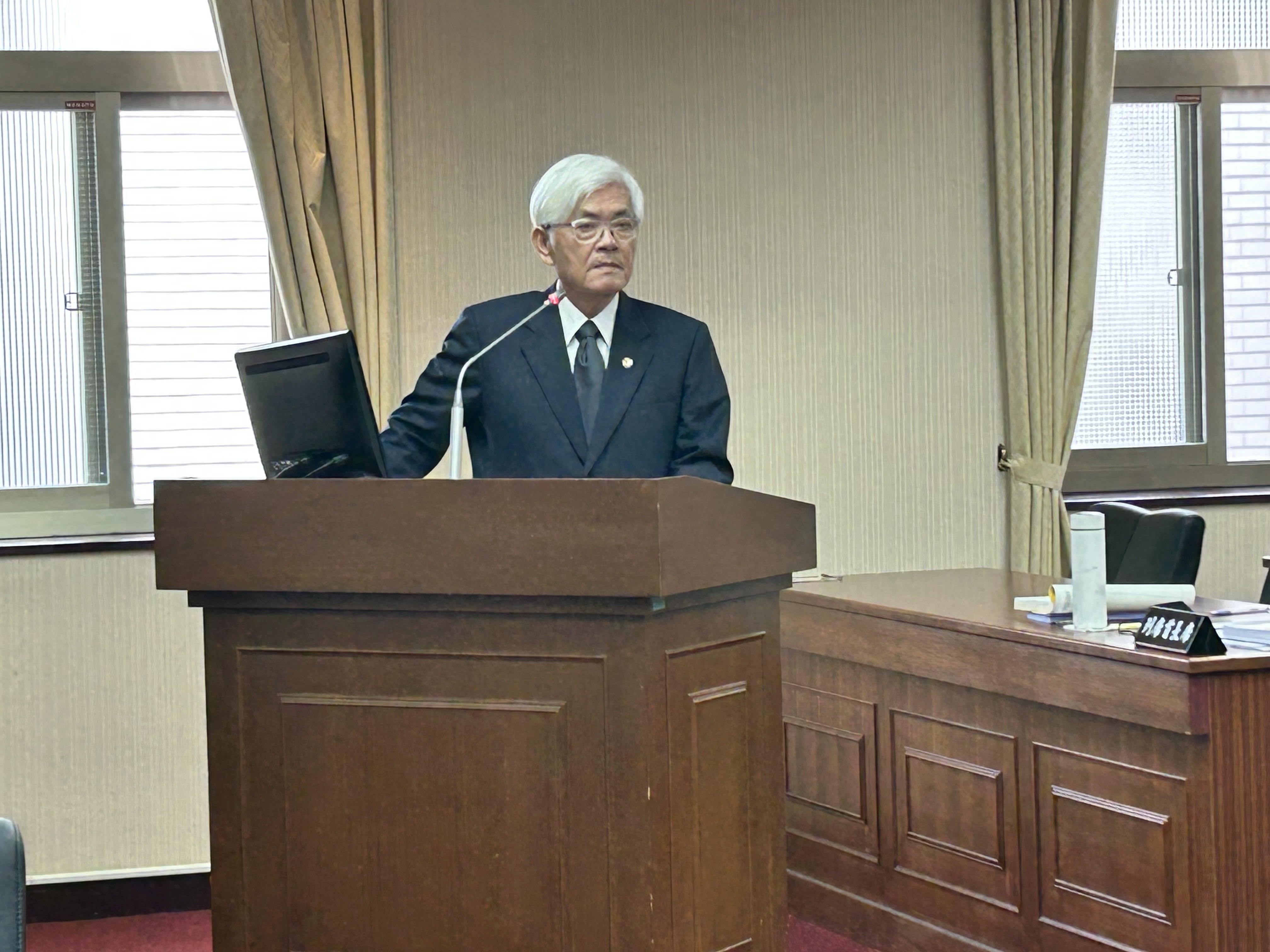 中選會主委李進勇今天(12日)到立法院進行列席報告並備質詢。(趙婉淳攝)