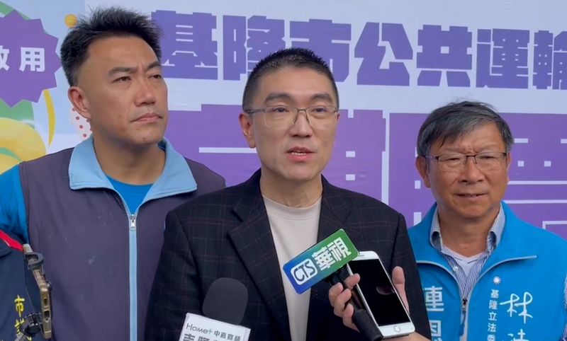 「藍白合」陷入僵局，基隆市長謝國樑(中)19日受訪時表示，希望國民黨總統參選人侯友宜及民眾黨總統參選人柯文哲能親自坐下來談。(資料照/圖：中央社)