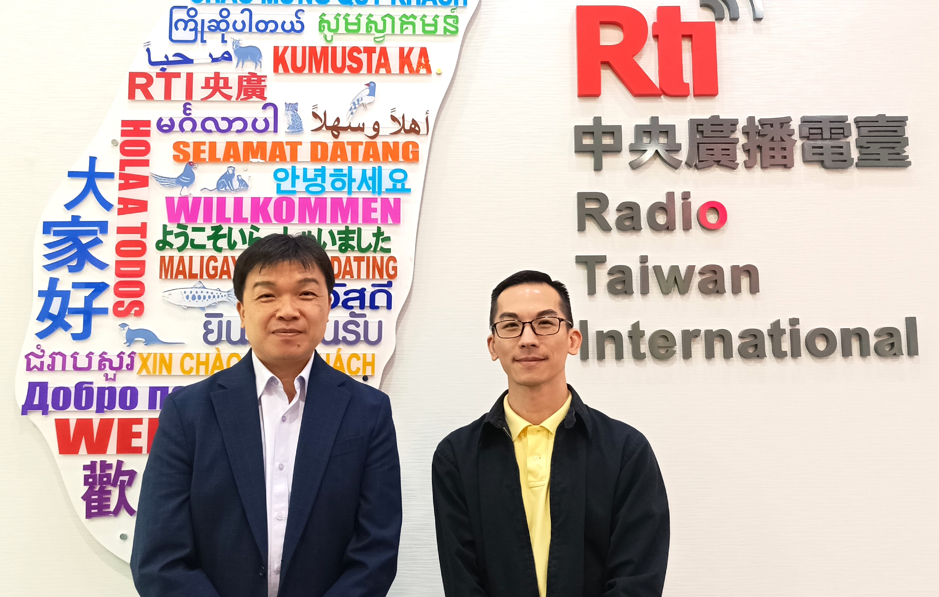 「這樣看中國」節目主持人沈有忠訪問中興大學國政所譚偉恩教授