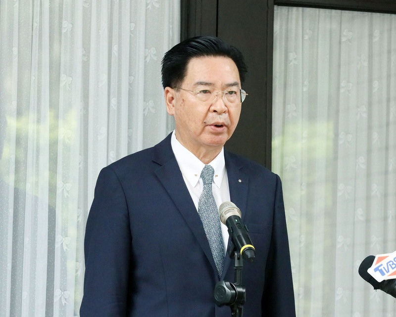 外交部長吳釗燮（圖）17日在立法院受訪。(圖：中央社 )