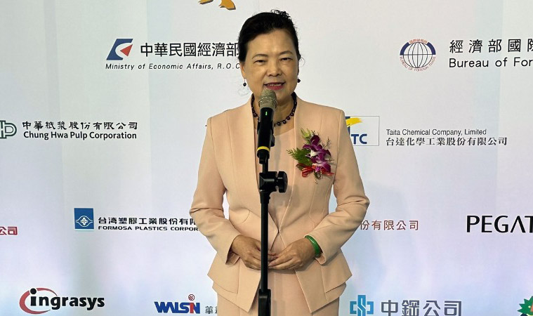經濟部長王美花17日表示，輝達執行長黃仁勳身為人工智慧(AI)浪潮的重要領袖，這次來台能讓世界看到，台灣AI供應鏈跟AI商機的緊密結合。(資料照/謝佳興 攝)