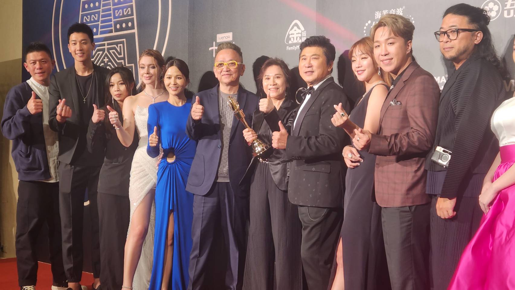 《最強綜藝秀》抱走第58屆電視金鐘獎綜藝節目獎。（江昭倫 攝）