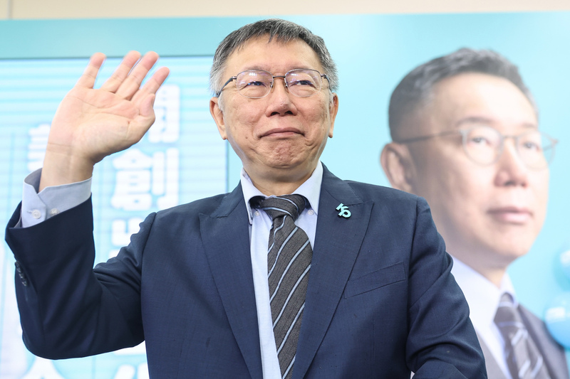 民眾黨總統參選人柯文哲以「砒霜」形容國民黨主張的民主式初選，侯辦回應此說法恐讓外界擔心柯的國際視野不足。(圖：中央社)