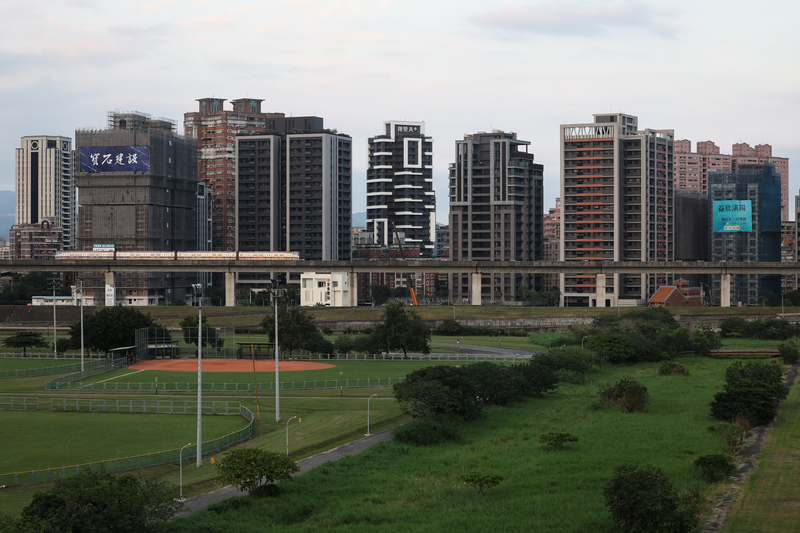 內政部自2020年起發動8次預售屋建案中央聯合稽查，共查核350個建案，違規裁罰新台幣4,734萬餘元。(圖：中央社)