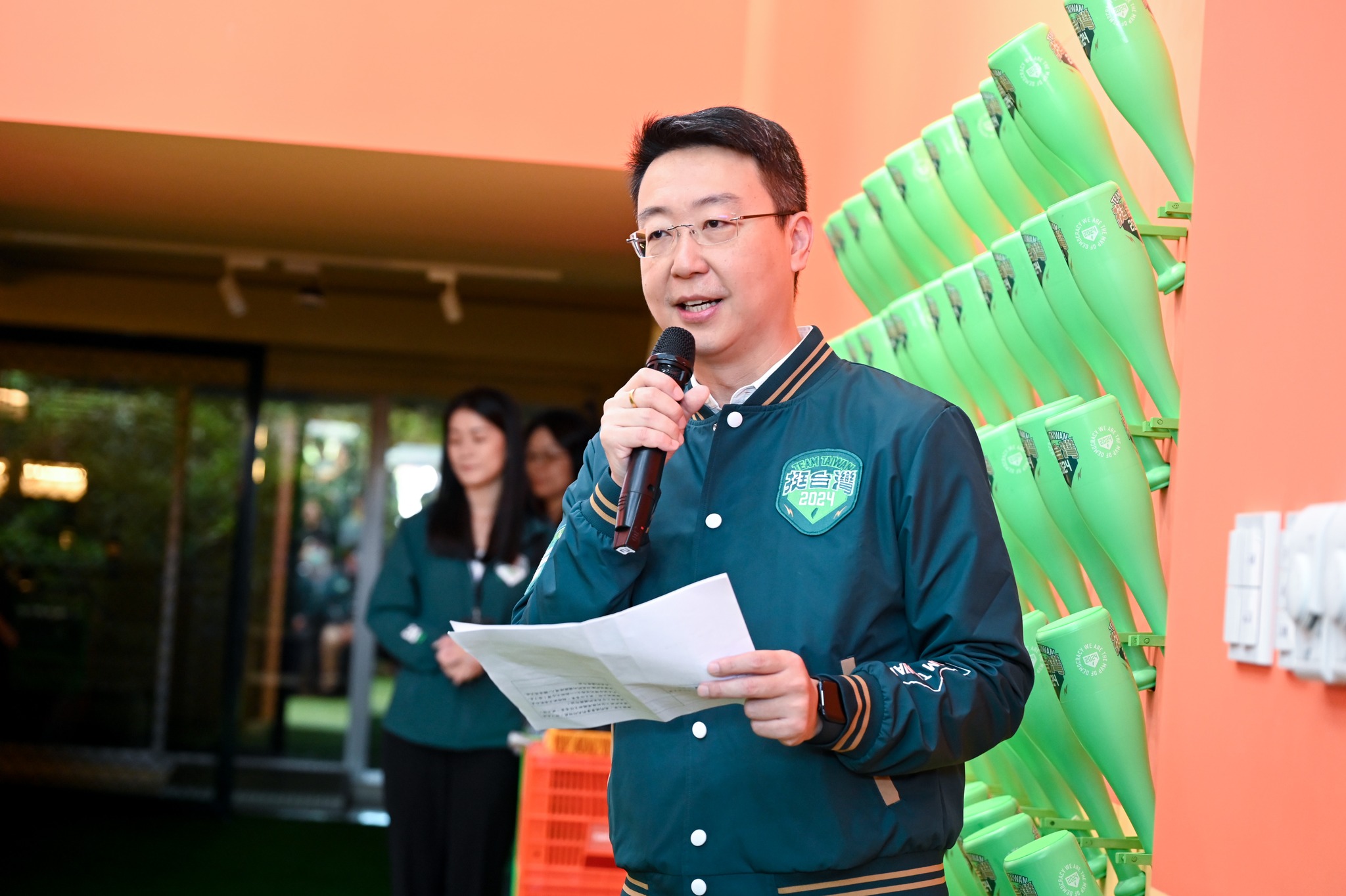 民進黨總統參選人賴清德競總發言人陳世凱表示，柯文哲再多華麗的政策，也掩飾不了歧視之惡。(圖：陳世凱臉書)