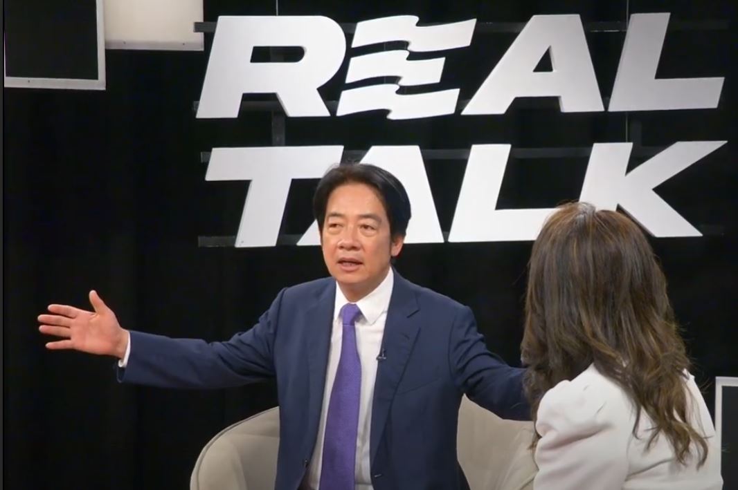民進黨總統參選人賴清德10日接受網路節目「真實對話」訪問。(圖:廖筱君粉絲團)