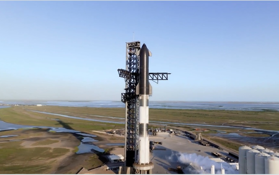 飛行控制硬體須更換，SpaceX星艦試射延至18日。 (圖:@SpaceX)