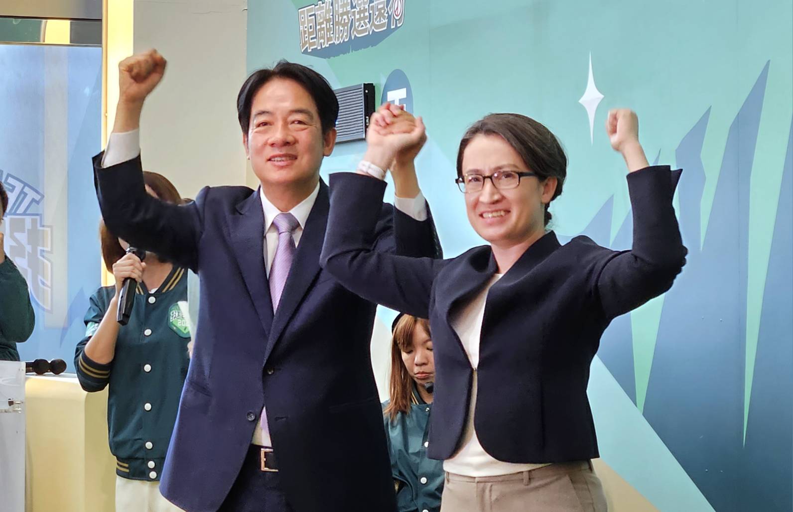 民進黨總統參選人賴清德(左)20日宣布由蕭美琴(右)擔任副手，參選2024年總統大選。(歐陽夢萍 攝)